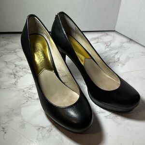 Micheal Kors Pumps